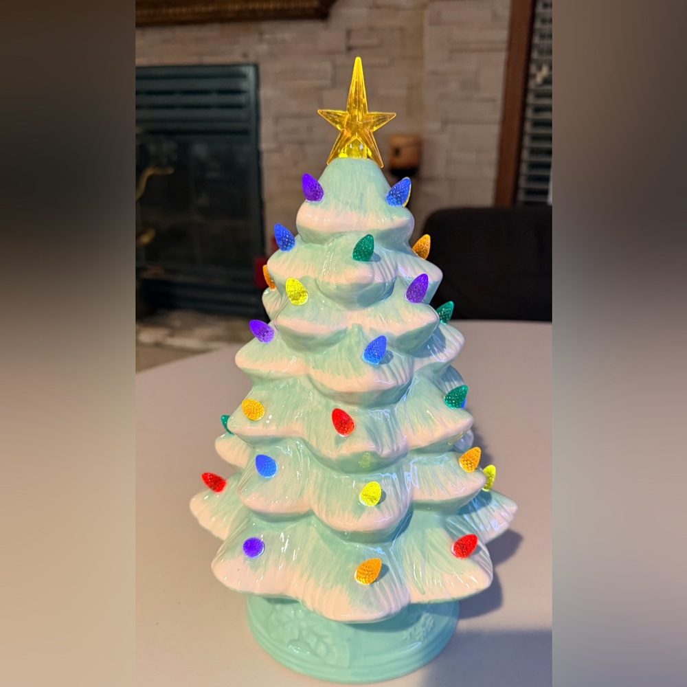 Mr. Christmas | Nostalgic Ceramic Light up Christmas Tree - Picture 9 of 14
